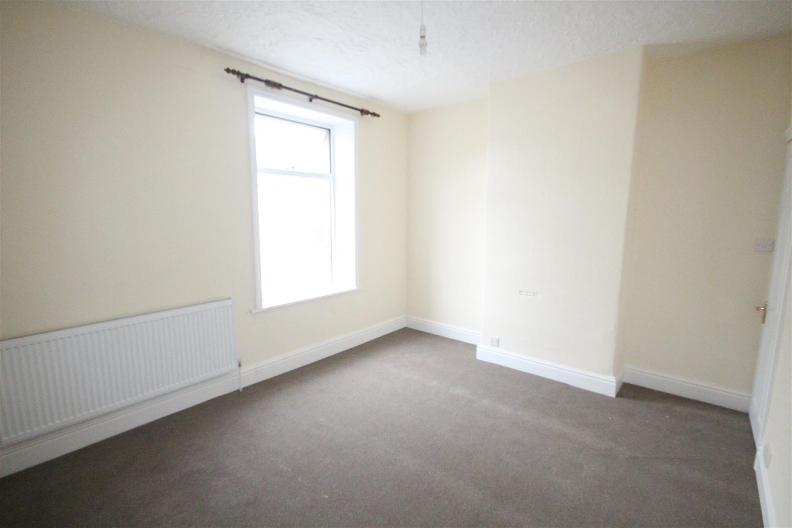 3 bedroom mid terrace house To Let in Barnoldswick - 2016-03-15 10.18.00.jpg